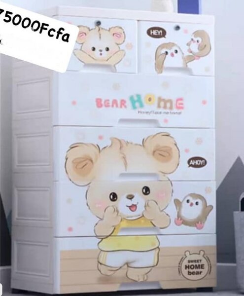 Commode pour la chambre d'enfant