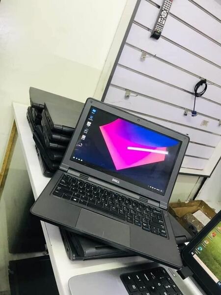 Dell latitude 3160 11.6” Touchscreen