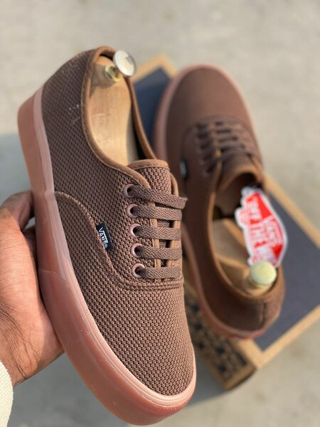 Chaussures marron en toile