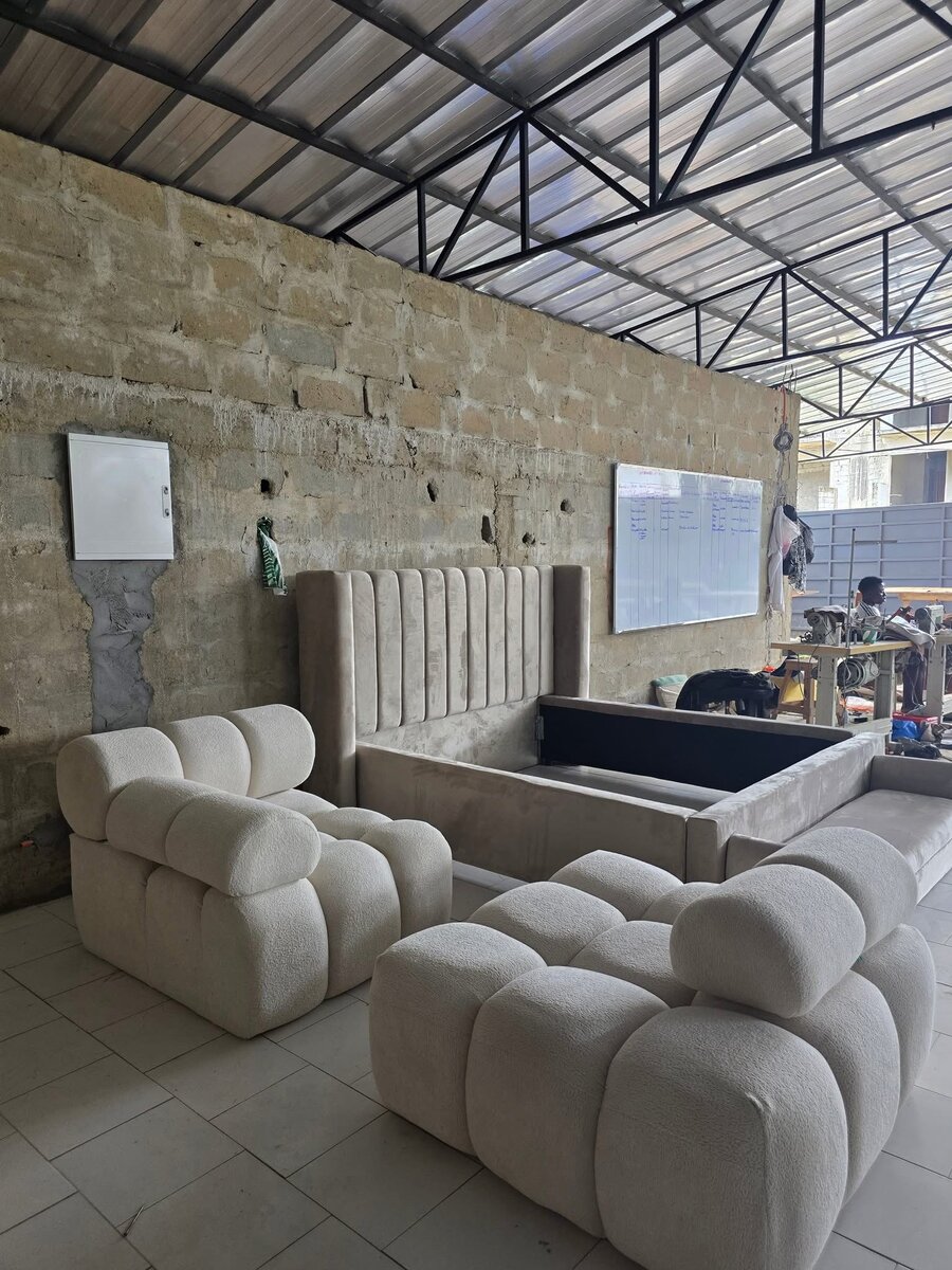 Lit contemporain rembourré