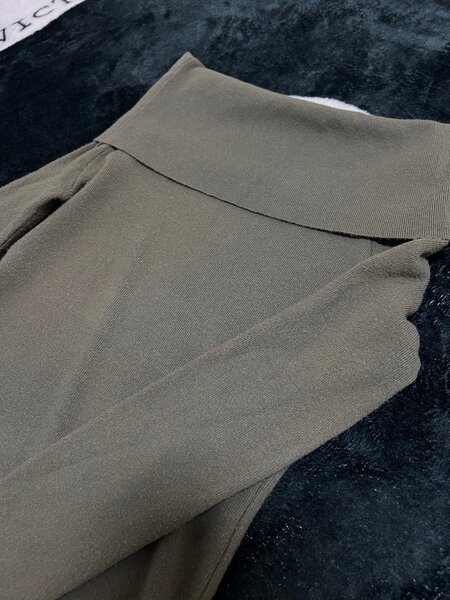 Кофточка с открытыми плечами