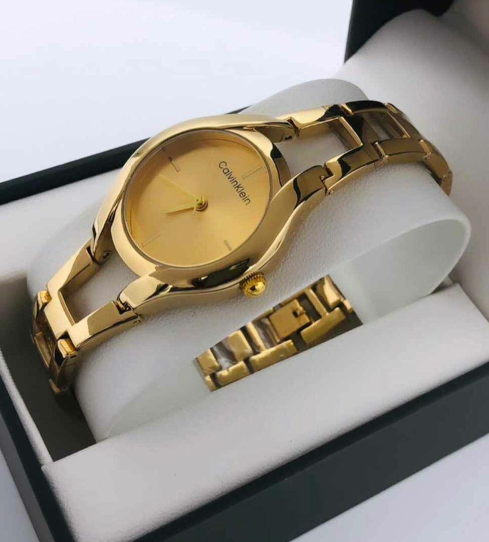 Montre analogique pour dame