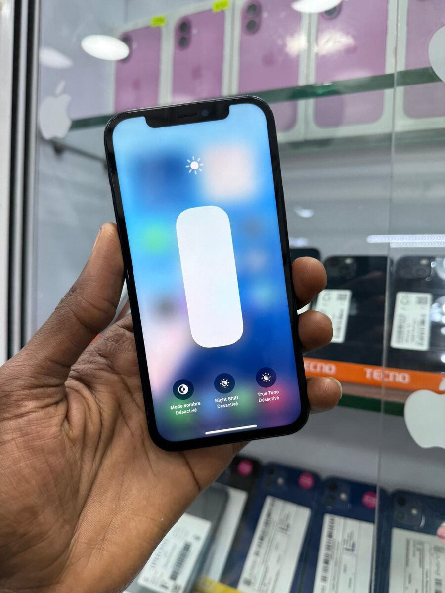 12 simple 64go sans id