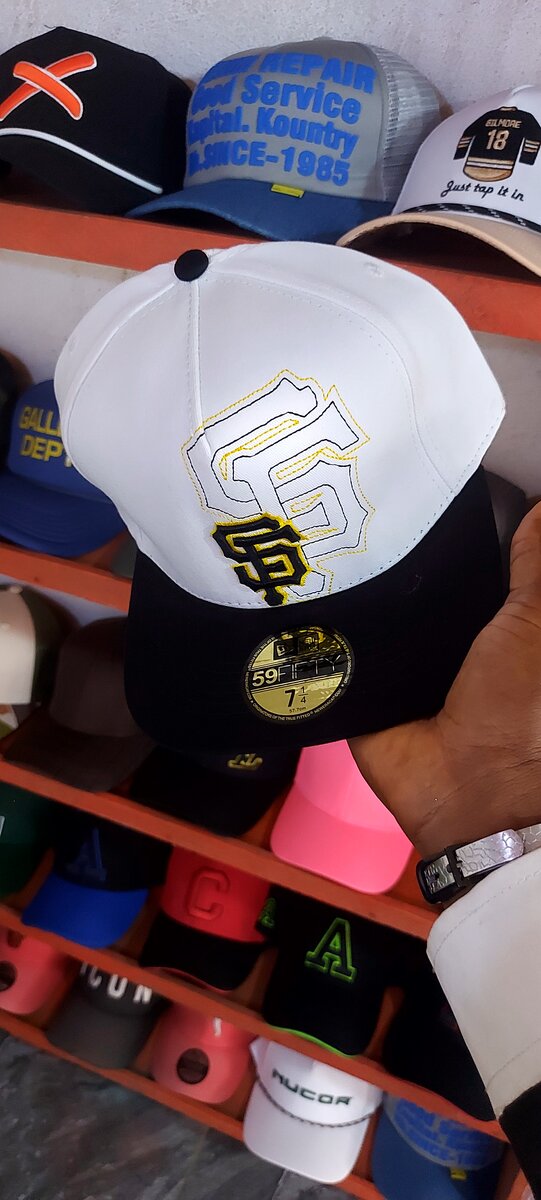 Casquettes de mode neuves