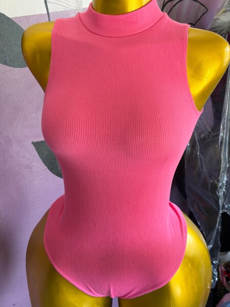 Body moulant élégant