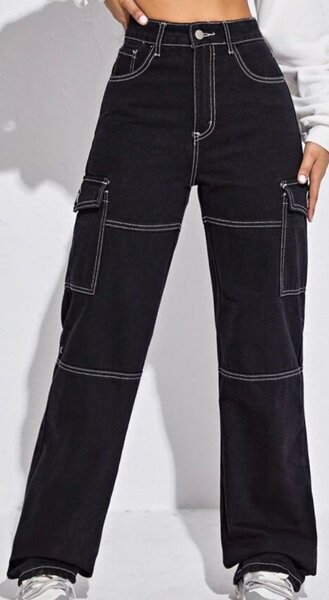 black cargo jean