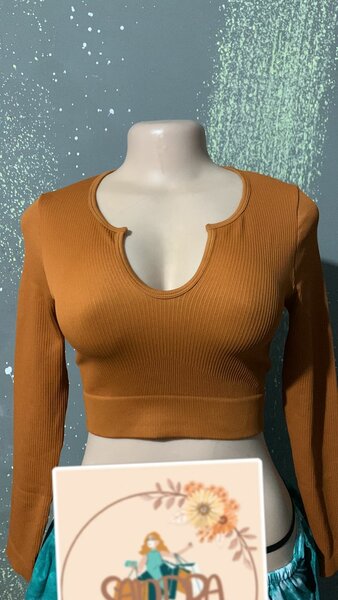 Top court côtelé sexy