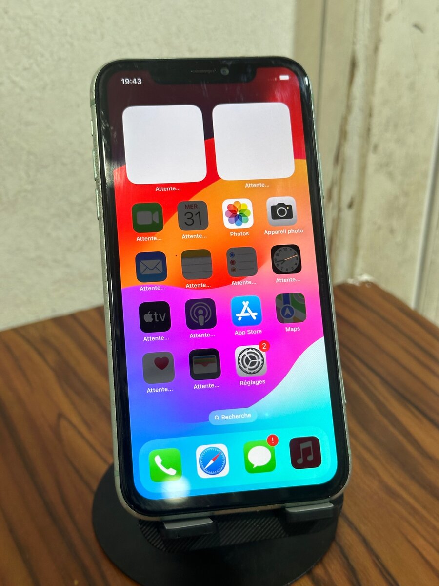 iPhone 11 64gb  san id
