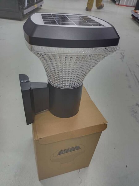 Applique solaire extérieure étanche