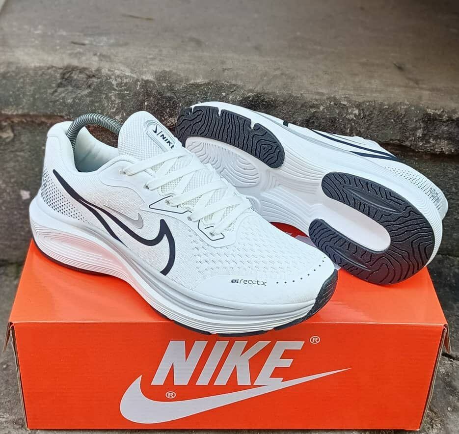 Nike Baskets Running Homme