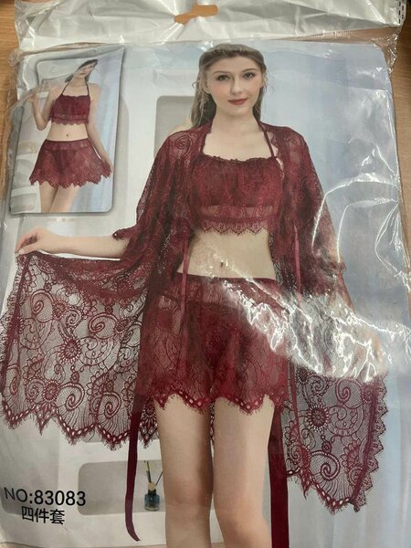 Robe de nuit en lingerie