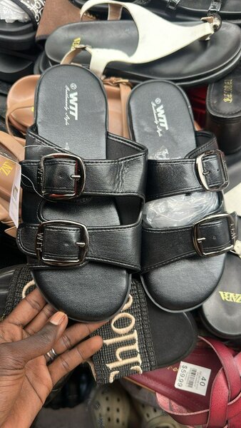 Sandales hommes en cuir élégantes