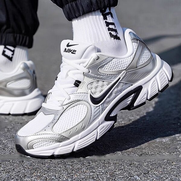 Baskets Nike légères homme