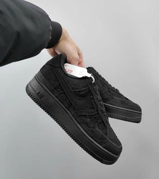NIKE AIRFORCE CLASSIC BLACK