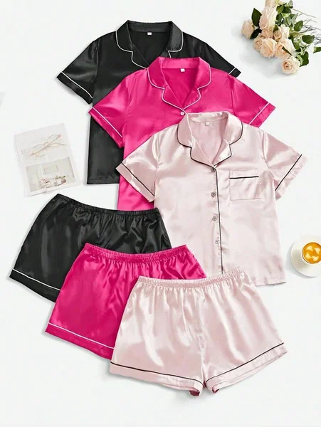 Pyjama en satin assorti
