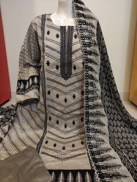 Ladies dress