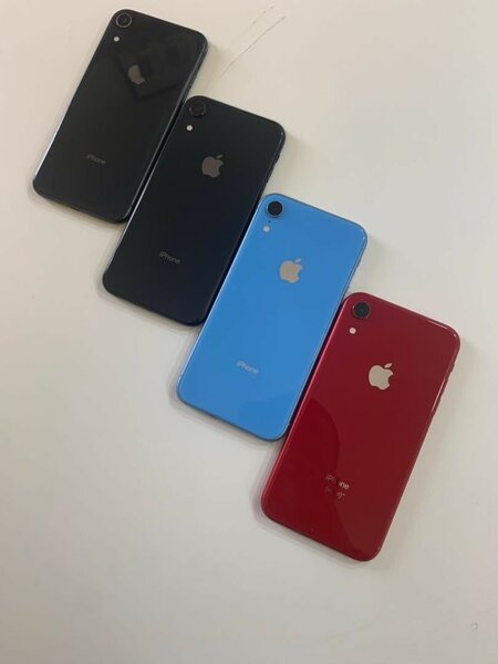 IPHONE X & XR. ( USED )
