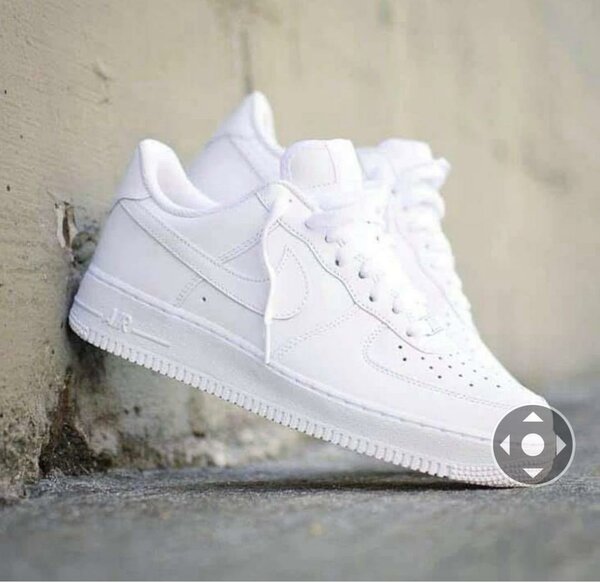 Sneakers blanches élégantes