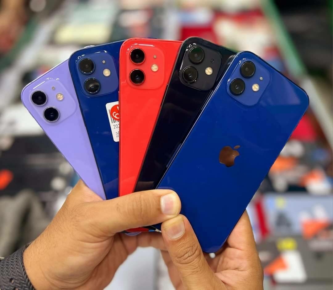 Apple iphone 12 64GB JV