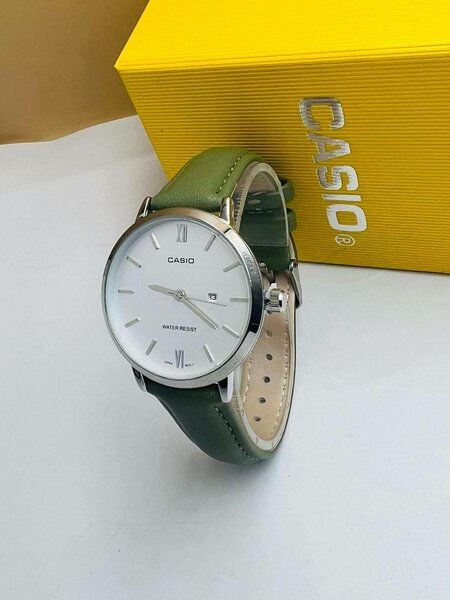 Montres élégantes Casio & Lacoste