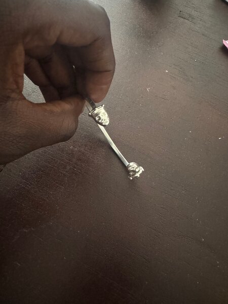 Bracelet en argent sculpté