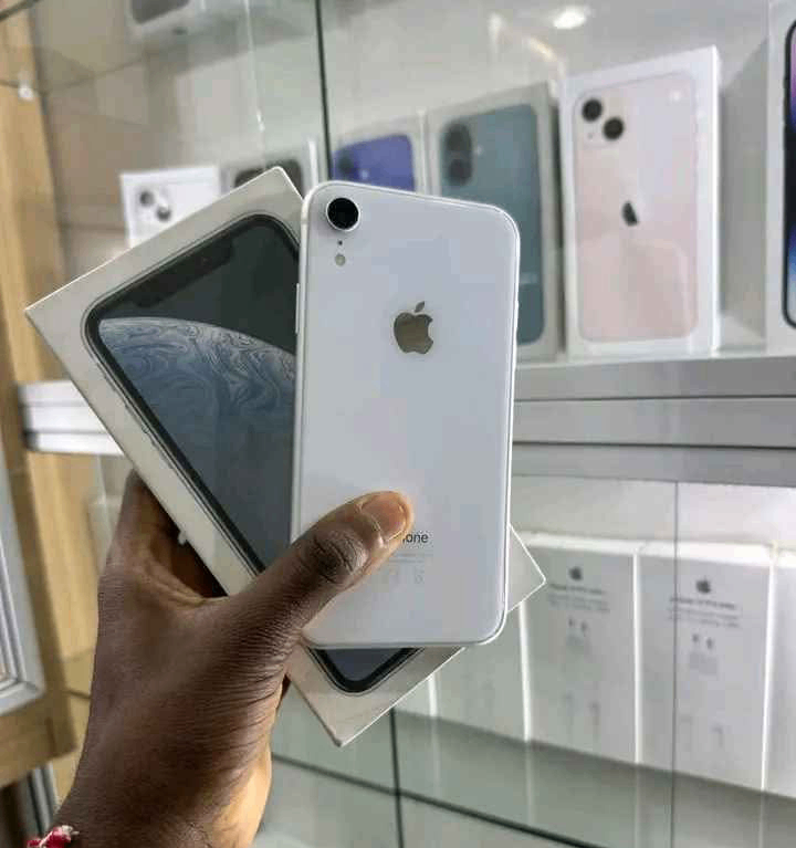 iPhone XR Blanc Remis à Neuf