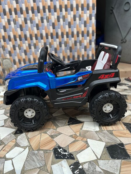 Voiture électrique pour enfants