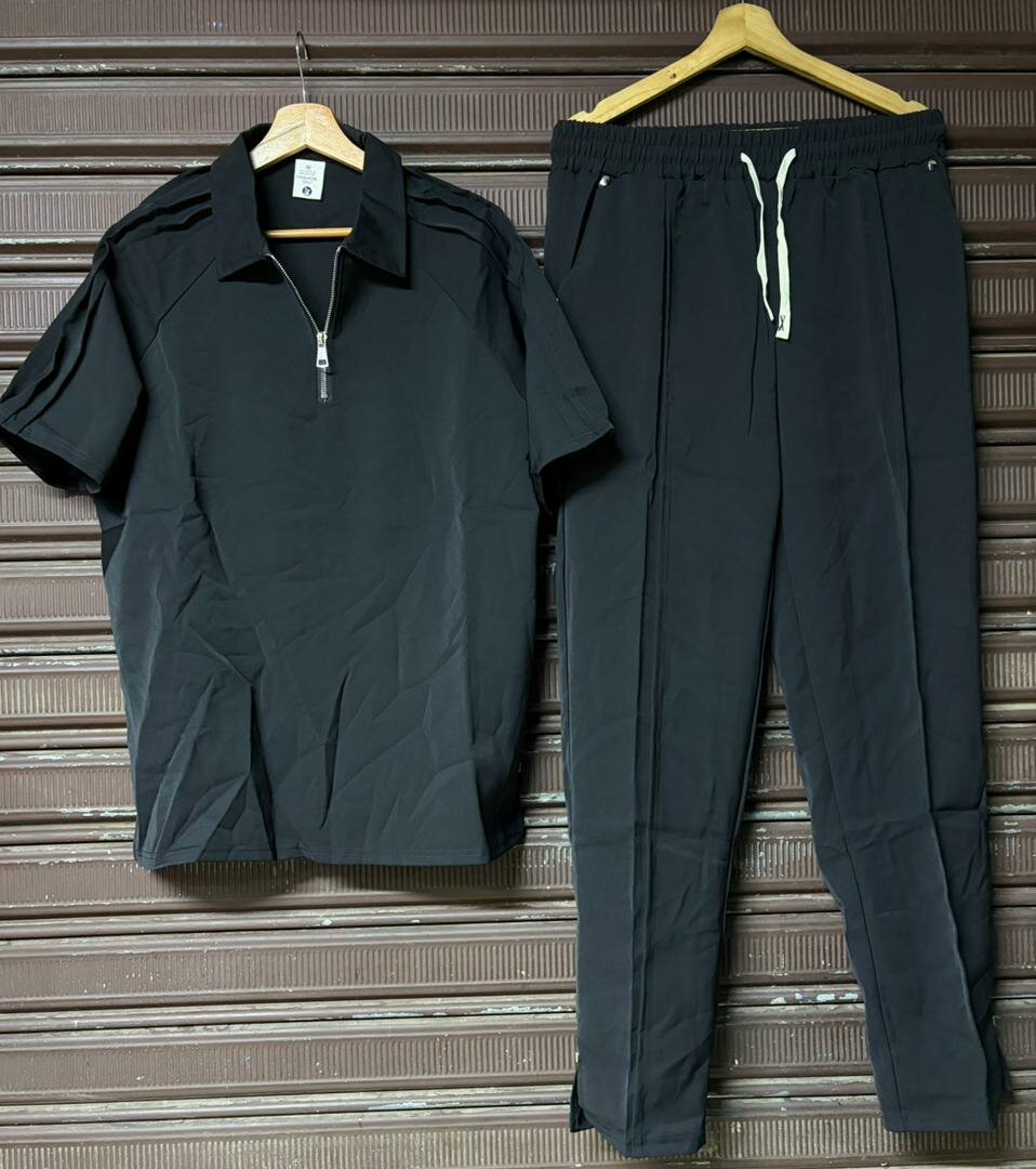 Ensemble de survêtement moderne