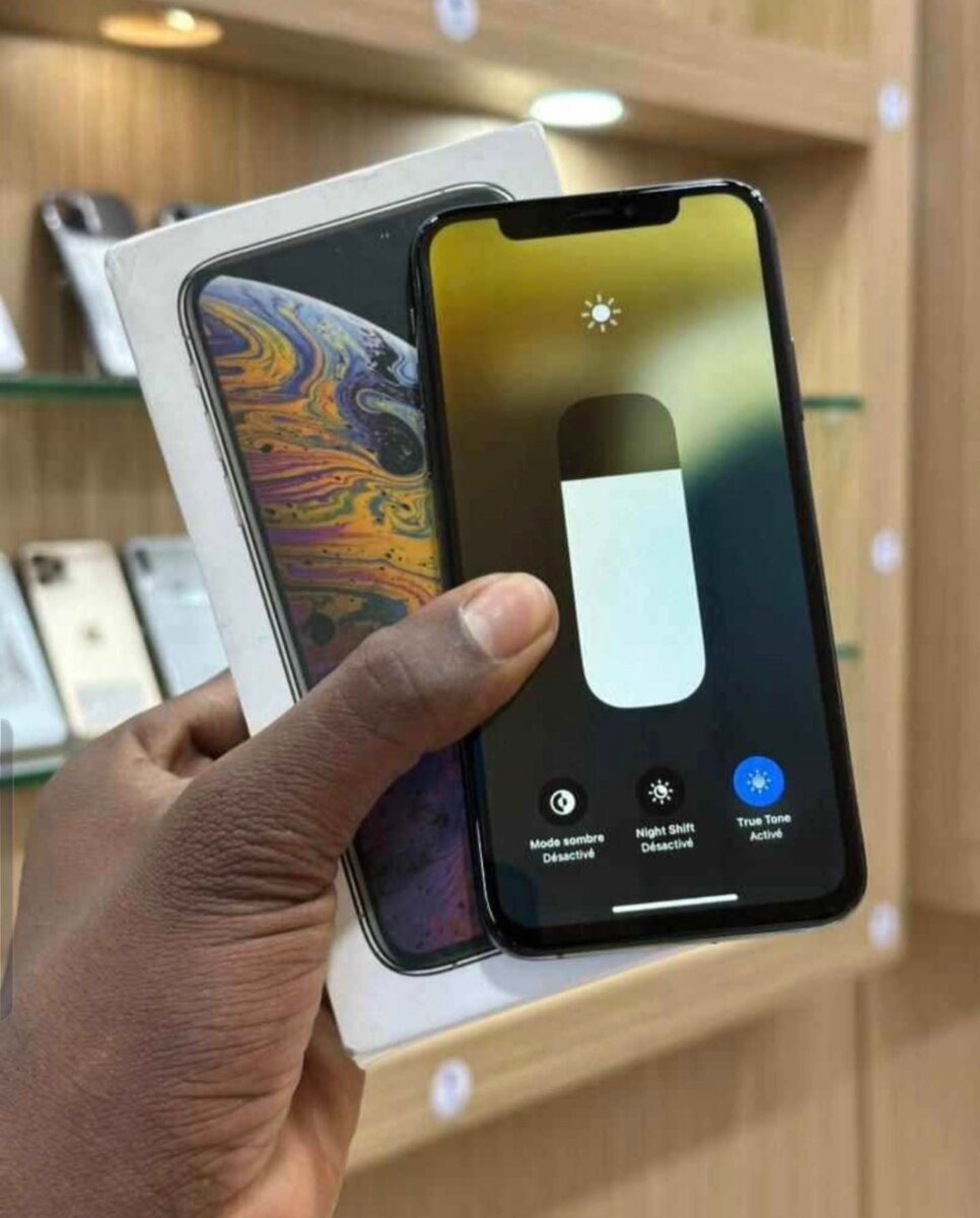 iPhone X  simple 64GB