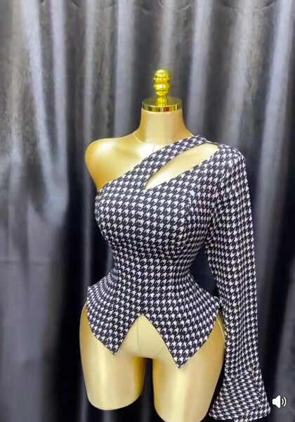 Top élégant à bretelles