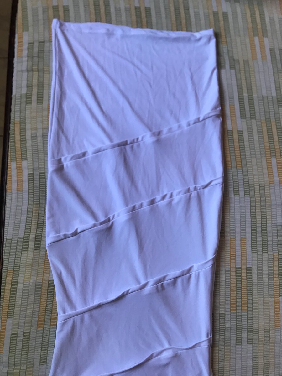 Robe strapless blanche élégante