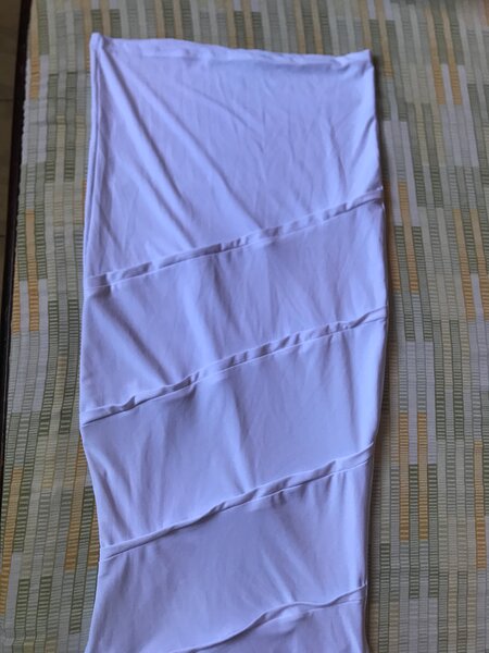 Robe strapless blanche élégante