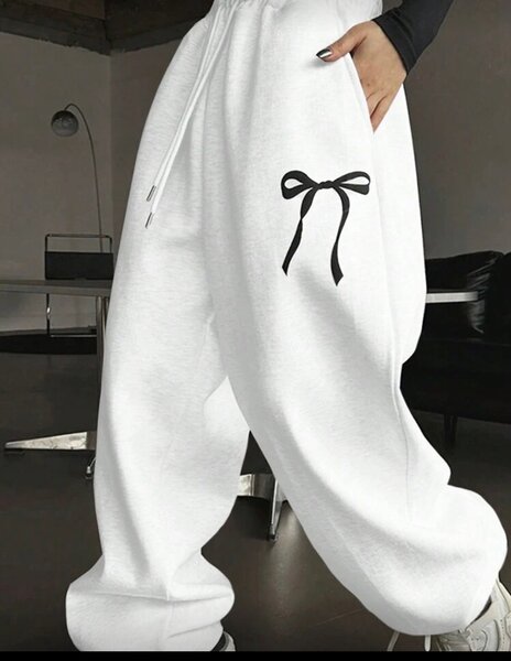 Jogging femme avec nœud décoratif