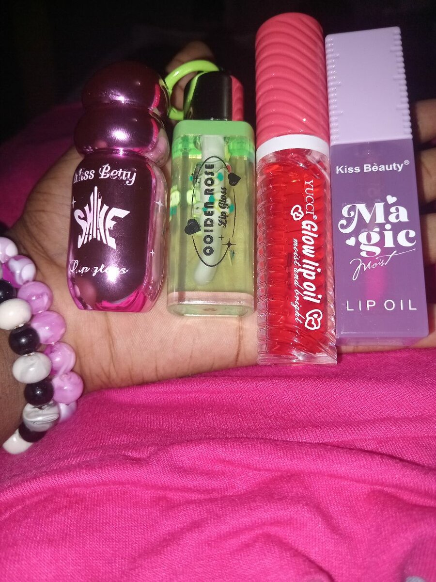 Ensemble de gloss à lèvres colorés