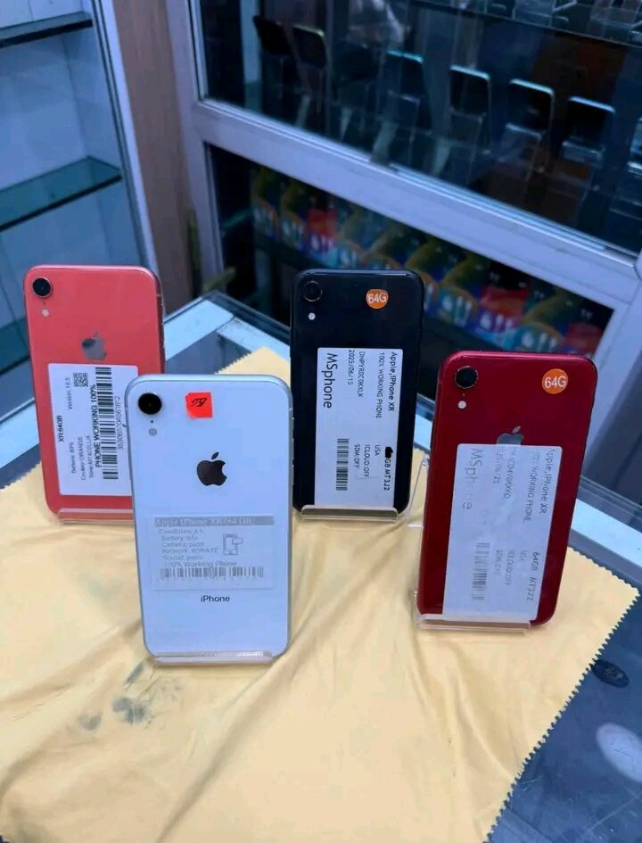 iPhone XR 64GB Débloqué