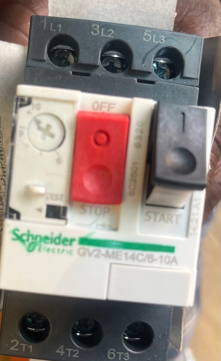 Disjoncteur moteur Schneider Electric 6-10A