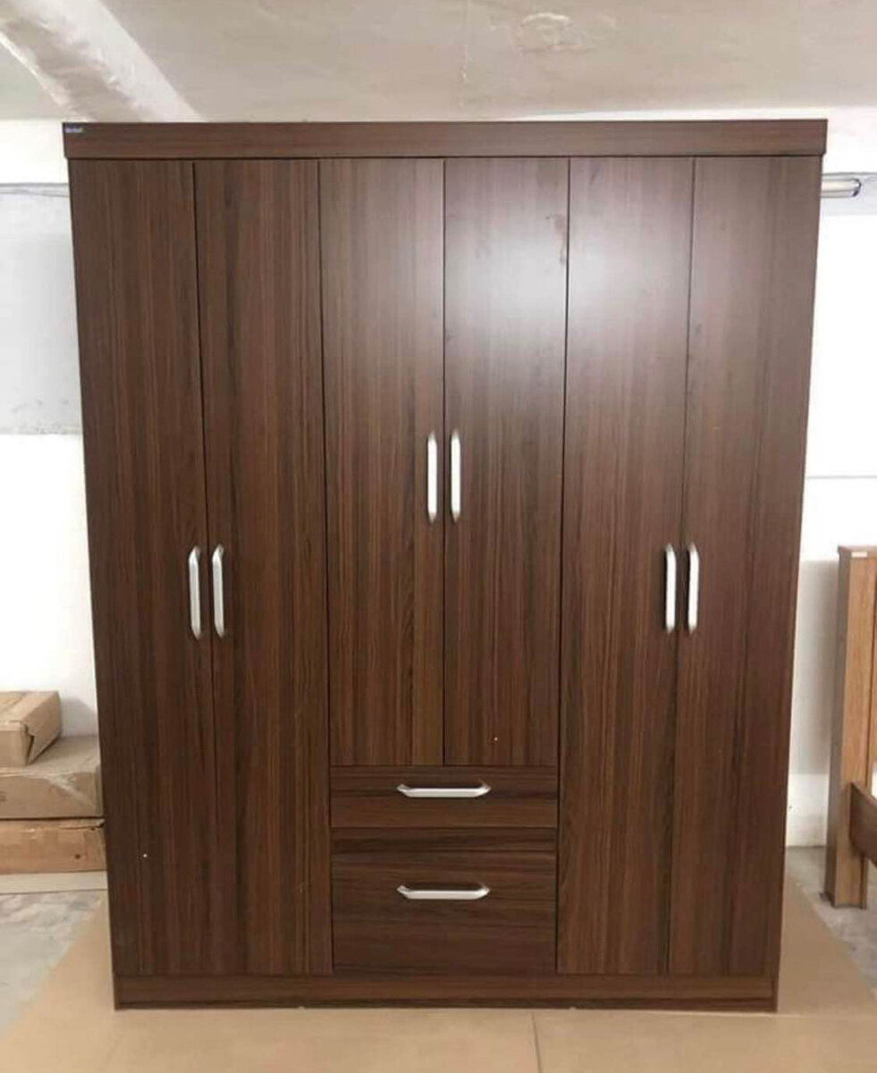 Armoire moderne en bois