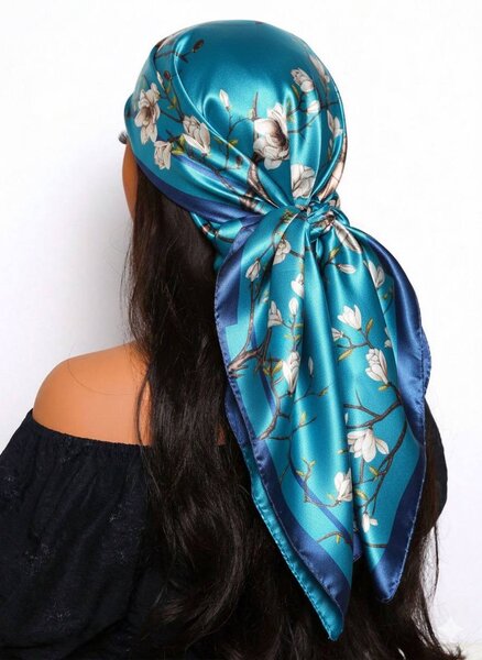 Élégant Foulard en Soie Floral