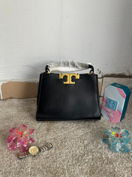 Sac à main femme en cuir noir