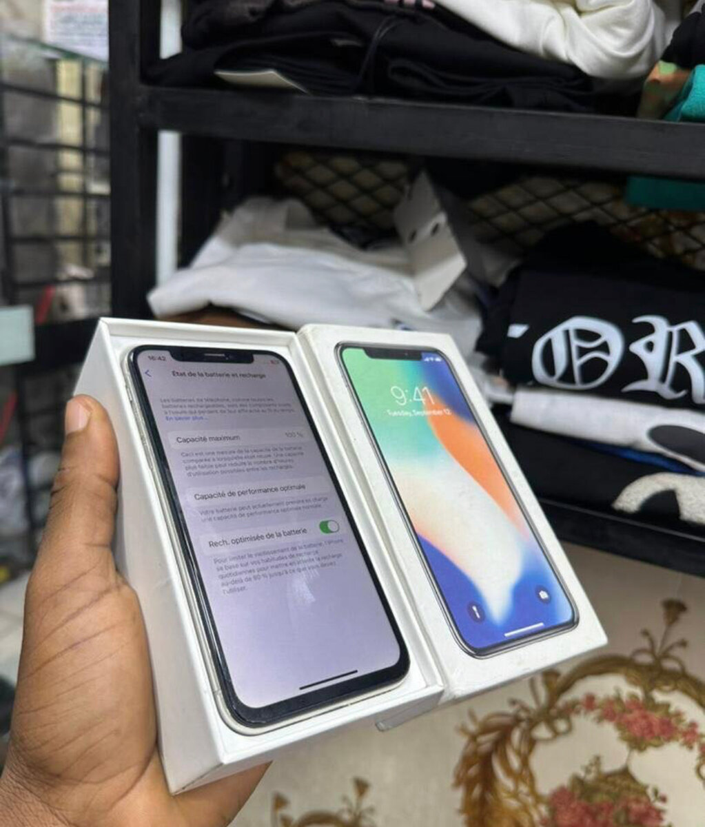 iPhone X 64 Go Argent Débloqué