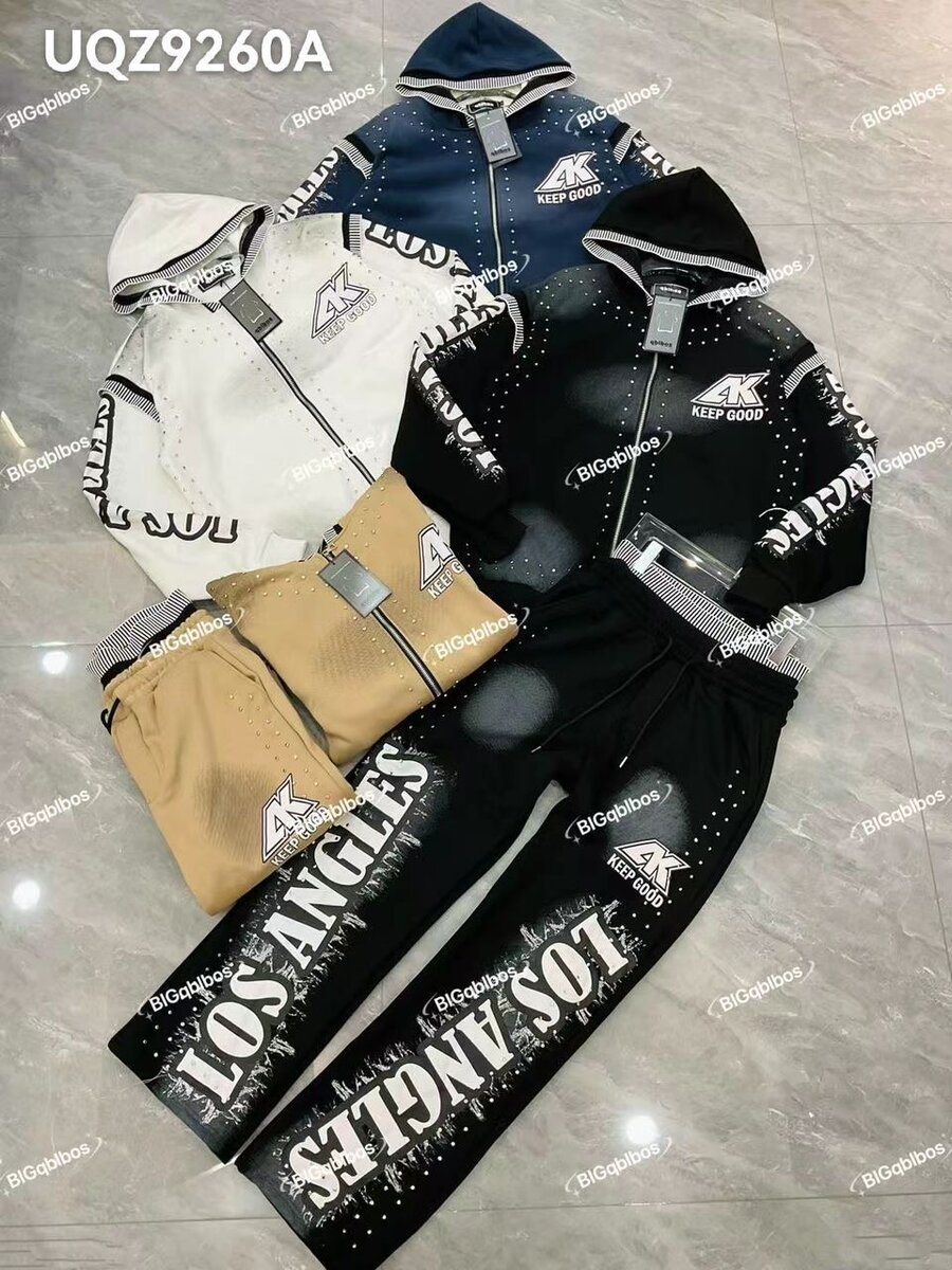 Ensemble de survêtement moderne