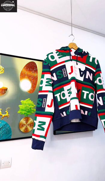 Sweat à capuche coloré