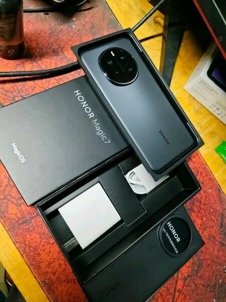 Honor Magic7 Smartphone