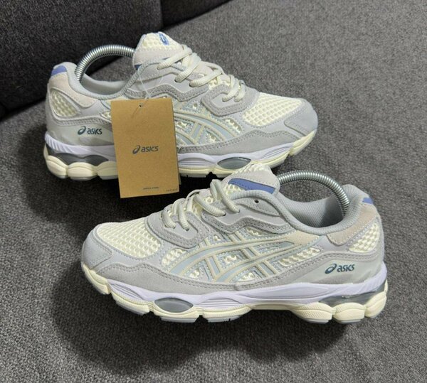 Chaussures de course ASICS