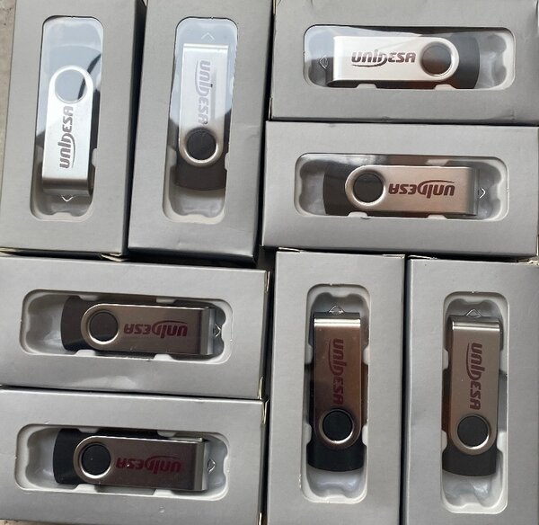 Clé USB Rotative Métallique