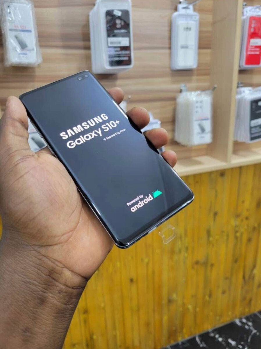 Samsung Galaxy S10+ Smartphone