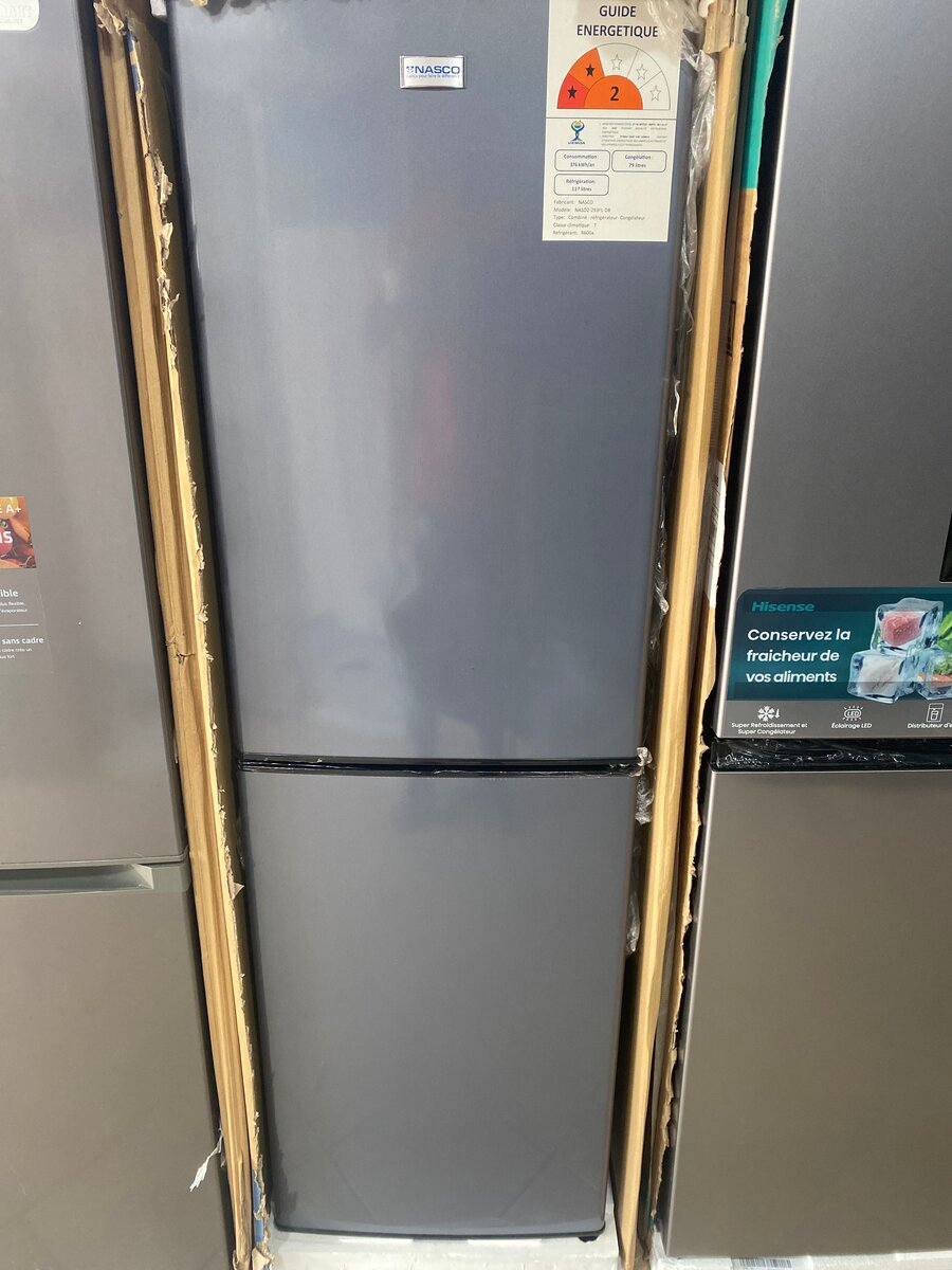 Réfrigérateur combiné moderne