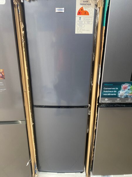 Réfrigérateur combiné moderne