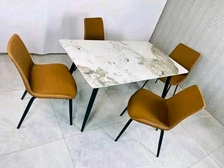 Table à manger moderne