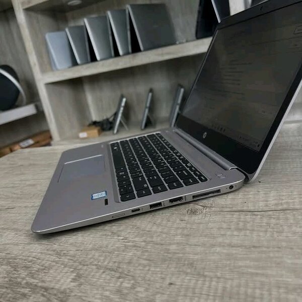 Ordinateur Portable HP Élégant